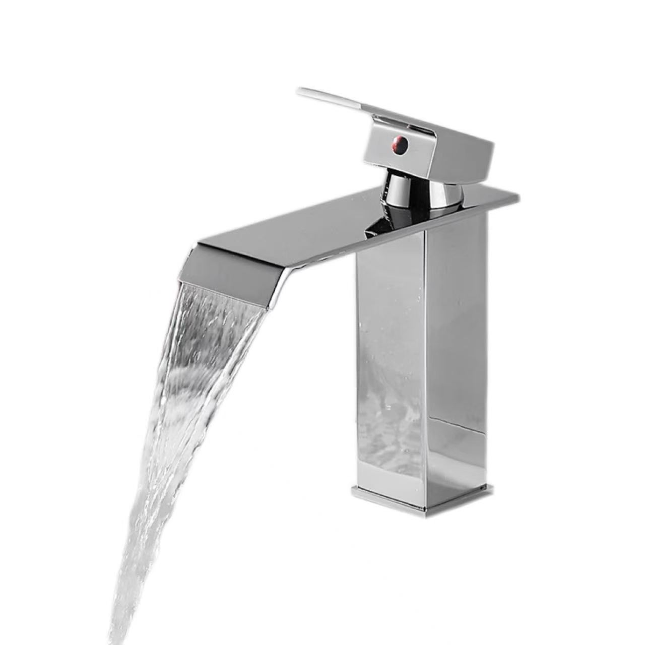 ទឹកធ្លាក់ទឹកធ្លាក់ស្រោប Chrome-Plated Flat-Spout Water Faucet ទឹកក្តៅ និងត្រជាក់