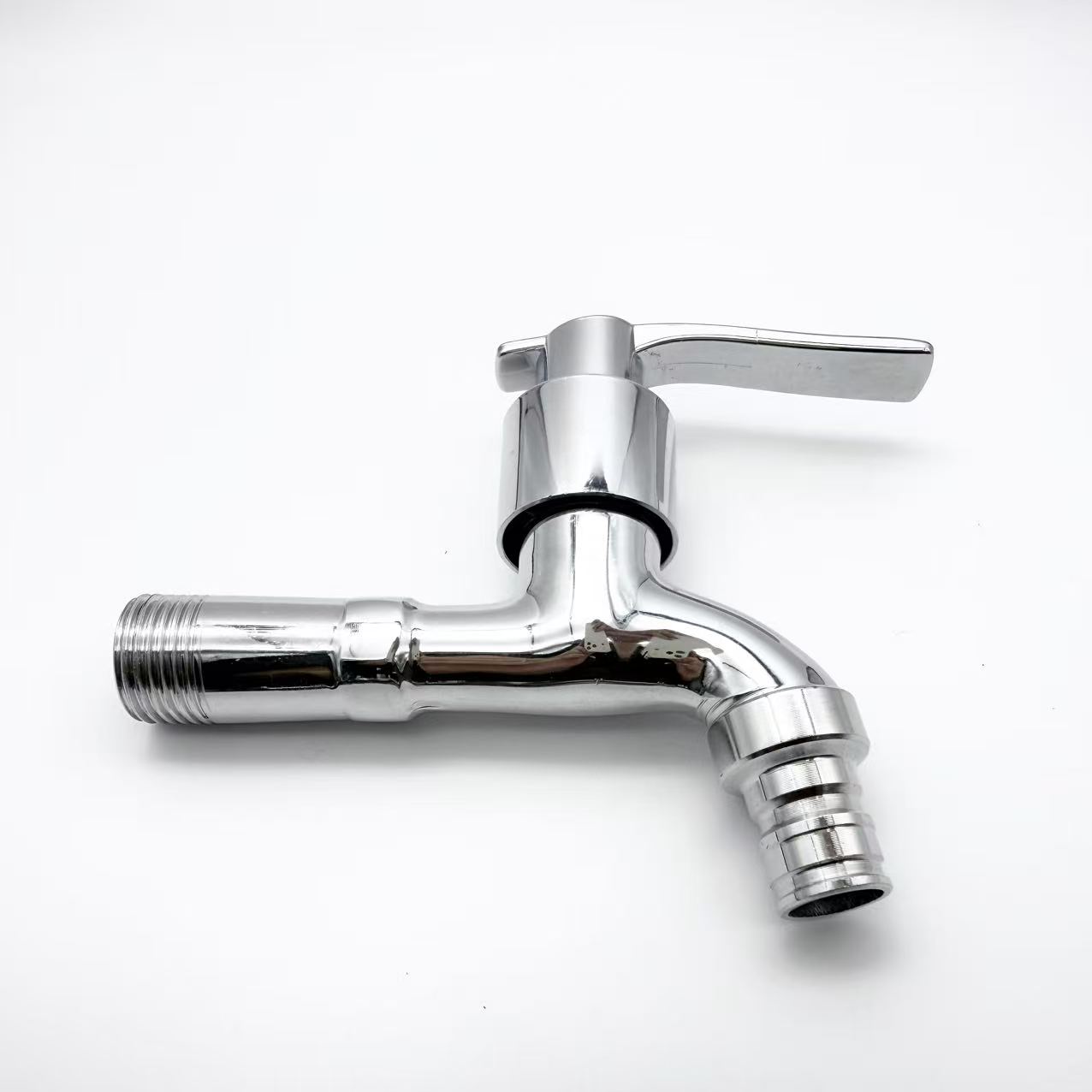 faucet ម៉ាស៊ីនបោកគក់មធ្យម និងវែងក្នុងផ្ទះ